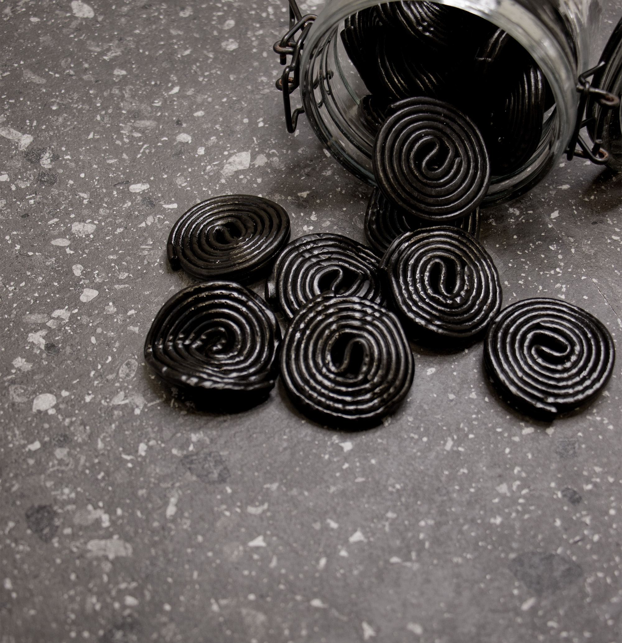 3063 Pebbles Midnight Web