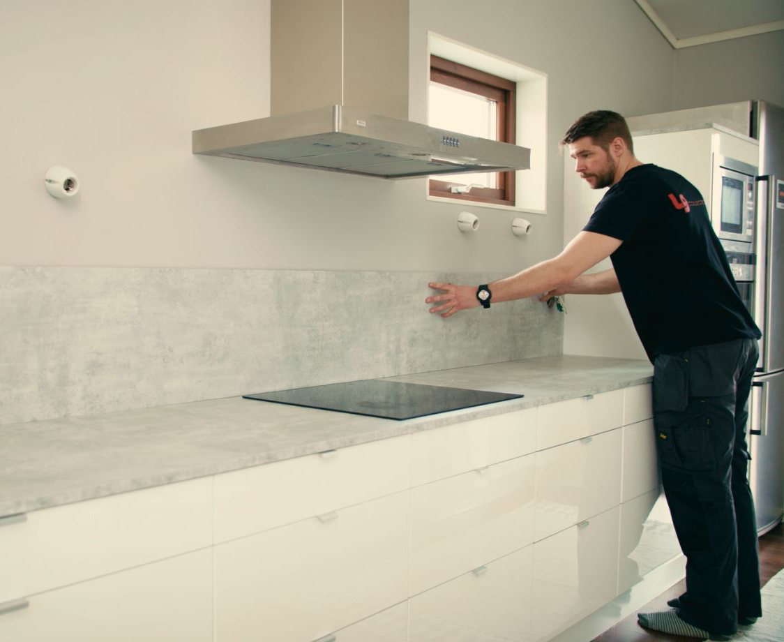 Stänkpanel Montering