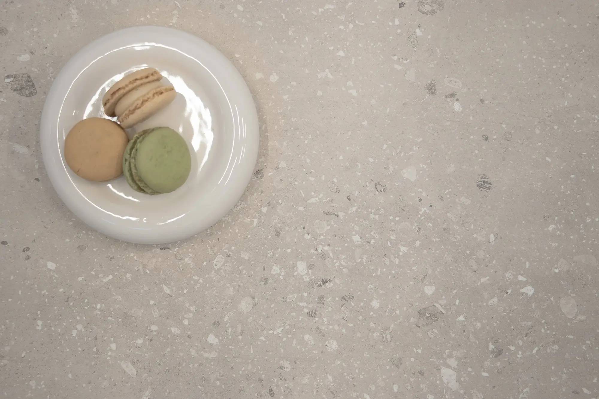 LG Coll 3060 Pebbles Seacoast1